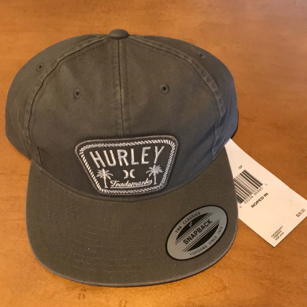Hurley SnapBack hat NWT